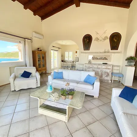 Апартаменты Luxury Ginestra Sea View With Common Swimming Pool Just 50 Mt From The Гольфо-Аранчи